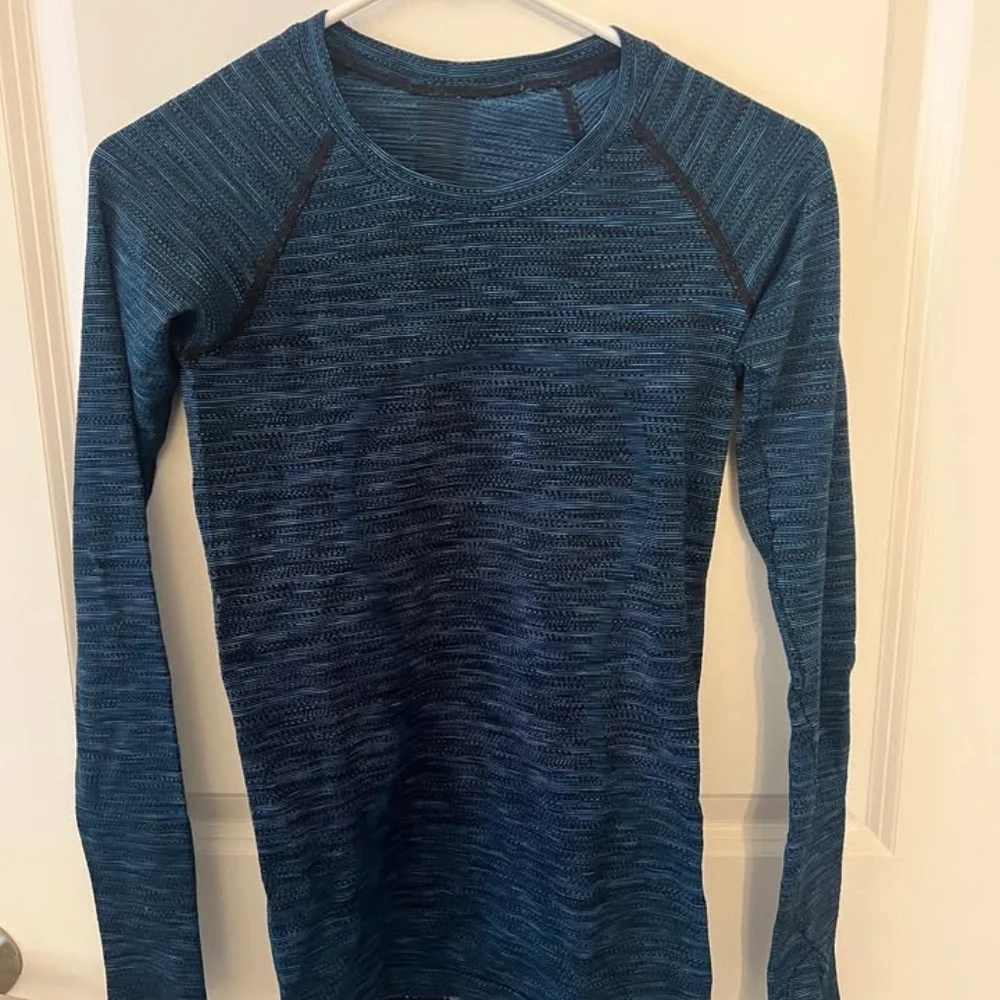 Lululemon Blue/black Long-Sleeve